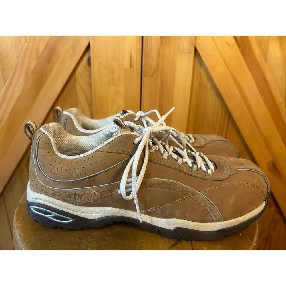 Skechers Work Sneakers Size 9.5 Tan Slip Resistant Protective toe Leather